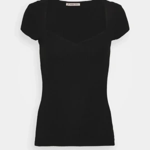 Svart tshirt  - Fin tshirt från anne field❤️storlek S