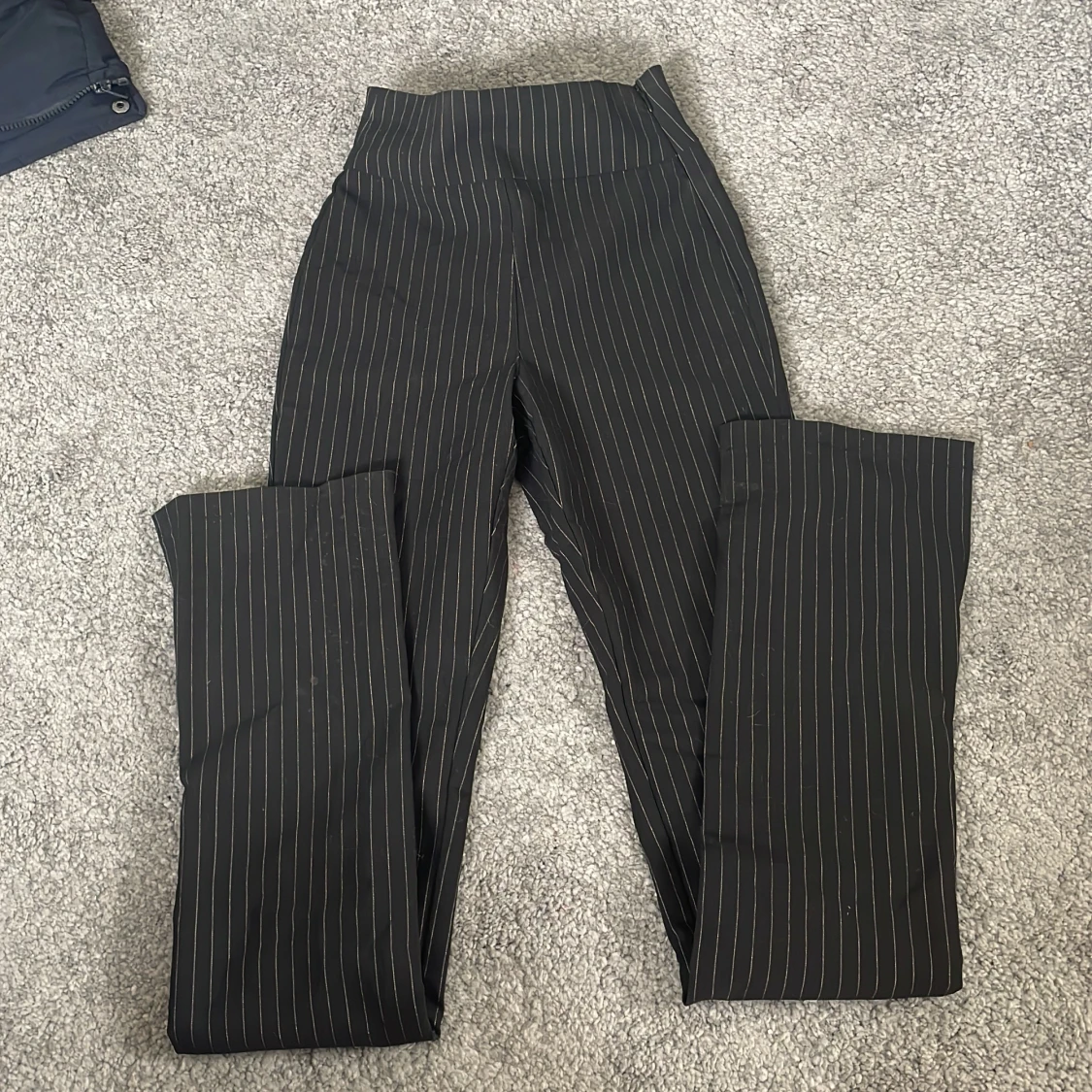 Randiga kosstymbyxor NA-KD