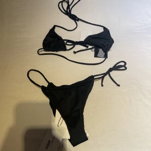Bikini sett - Nakd x Hanna schönberg helt ny!! Storlek m i båda 