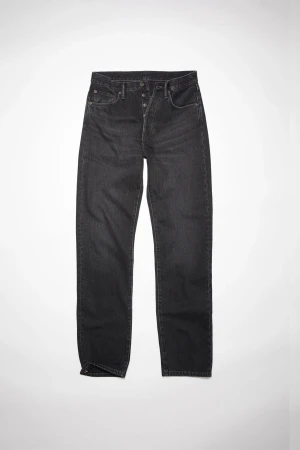 Acne Studios 1996 Vintage Black - Jeans, stl. Midja 30 tum, Herr Säljer mina ﻿Acne Studios 1996 Vintage Black då de inte kommit till användning, de säljs fortfarande i butik för ﻿3100kr. ﻿ ﻿De är använda en gång och aldrig tvättade så de är som nya. ﻿ ﻿Storlek 30/32" ﻿ ﻿Kan postas, eventu