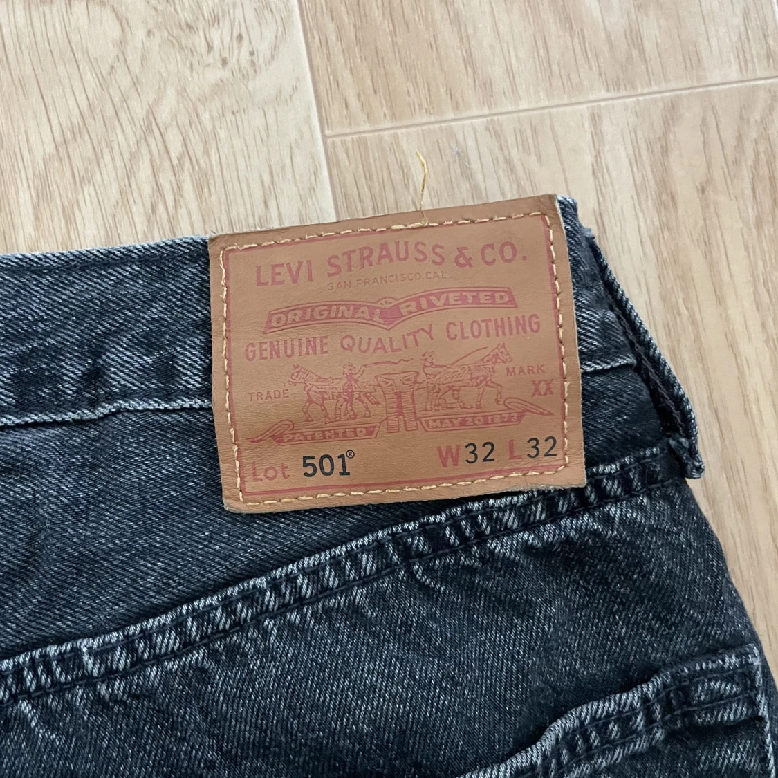 Levis 501 herr svart W32 L32 - 90