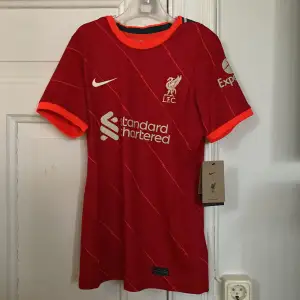 Virgil 4 på ryggen, helt ny Liverpool tröja, oanvänd och felfri