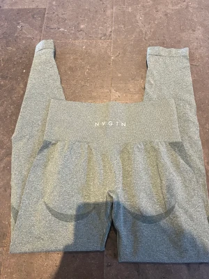 NVGTN mörkgrön M 💚 - Aldrig använda, superfint skick. Storlek M 💚