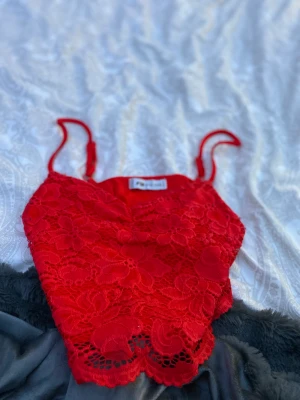 Linne  - Linne ifrån new yorker som köptes för 4 år sen och har använt de lagom men inte längre så säljer den, den är i storlek xxs men känns som en xs  , bra skick