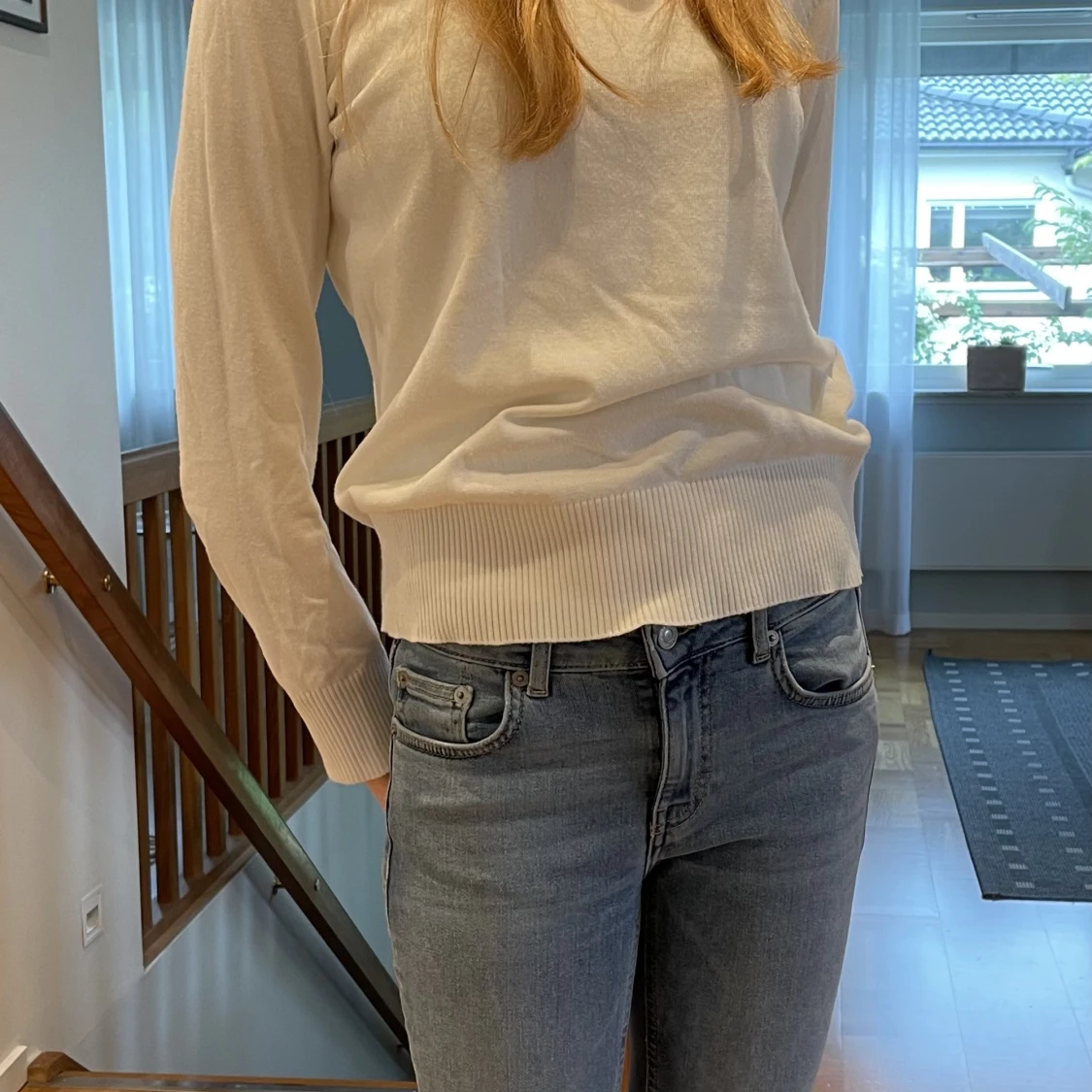 Vit finstickad tröja