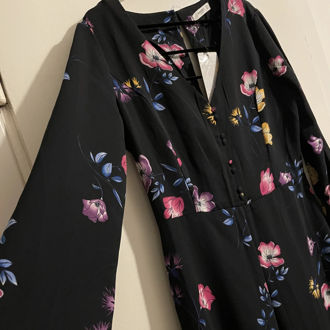 Oanvänd byxdress - hela bilder finns  - 90