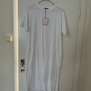 Oversized t-shirt klänning - Helt ny. 