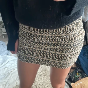 Kort kjol - Mönstrad kjol