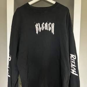 En mörkgrå sweatshirt från Ribeckas kollektion med Madlady Storlek S