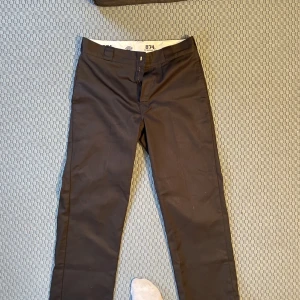 Dickies 874 31/32 - Nästintill oanvända Dickies 874 Original Fit i storlek 31/32. 