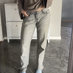 Jeans - Jeans från Ginatricot, jättefint skick, storlek 36 och jag säljer då jag vill rensa ut min garderob❤️❤️