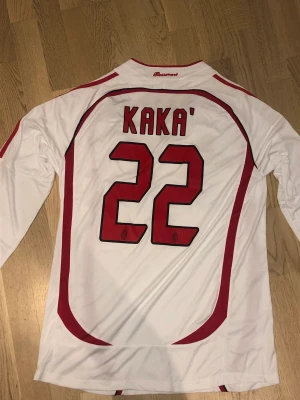 Kaká AC Milan 06/07 bortaståll - Långärmad AC Milan 06/07 ställ Storlek L Priset går att diskutera
