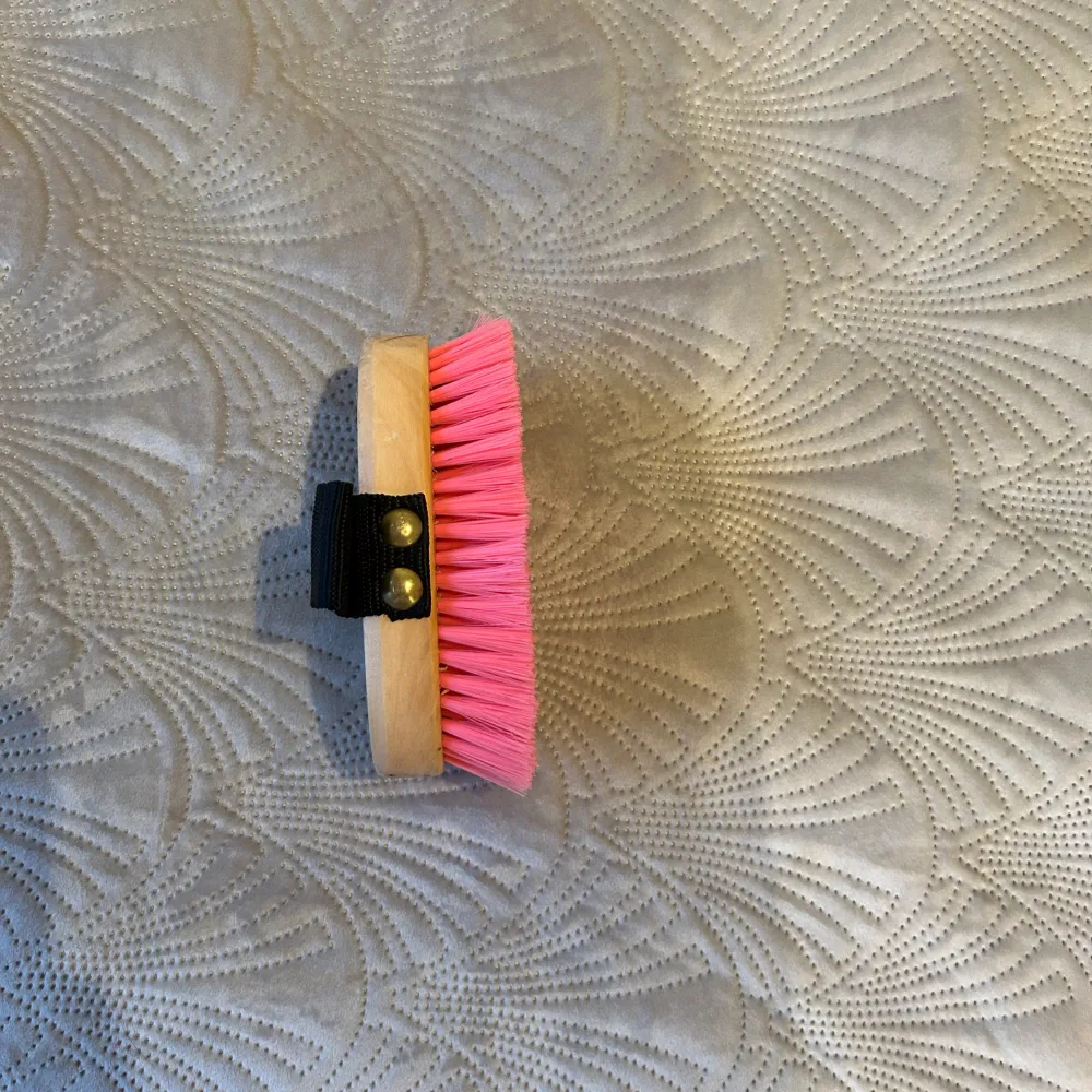 Väldigt fin, borsten är väldig skön och är i bra skick.. Muu.