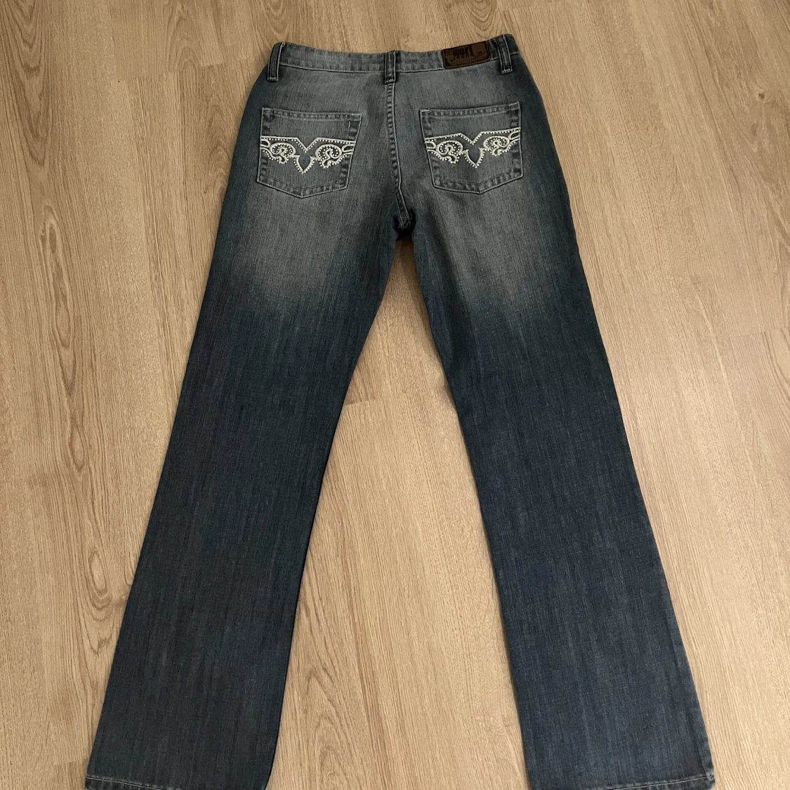 LÅGMIDGADE VINTAGEJEANS - 91