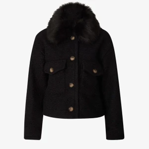 Meotine liknade jacka  - I jättefint skick då den är använd Max 4-5 gånger! Vid intresse kan självklart fler bilder skickas och priset kan diskuteras! ☺️💞