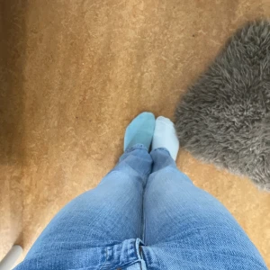 Lågmidjade byxor - Jättefina lågmidjade byxor! Inga defekter alls, dem är för små för mig! Buda gärna på pris!