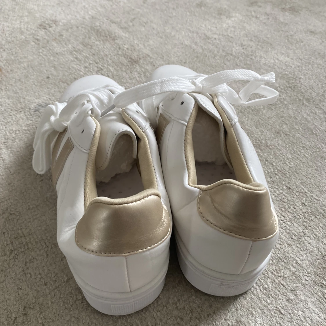 Veja liknande skor - 90