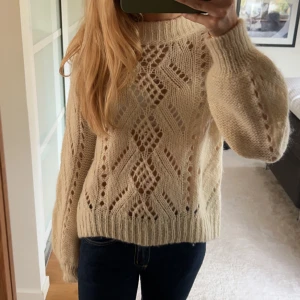 Stickad tröja - Super fin stickad tröja 💕💕