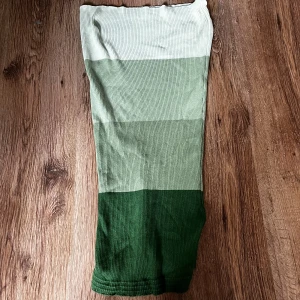 Stickad klänning - Väldigt fin använd ca 2 gpnger