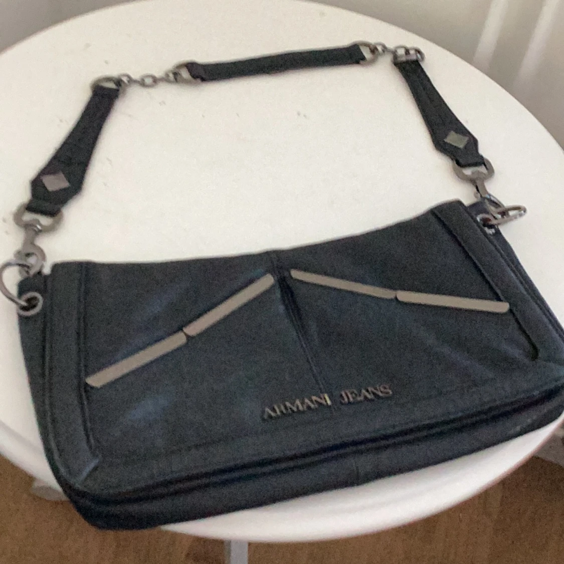 Armani väska  - 90
