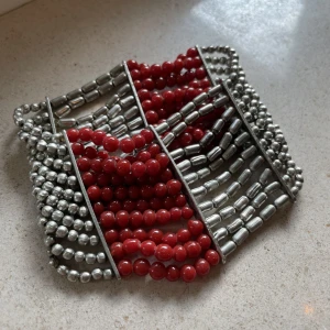 Armband - Rött armband