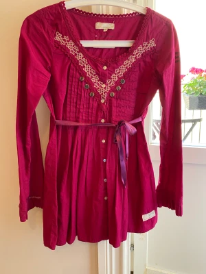 Skjorta Odd Molly - Supersöt. Skick 10/10