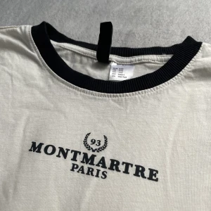 En cropp tröja - En cropp tröja som är kort och små från HM