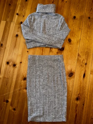 Två delad  - Mjukt material, aldrig använd. 