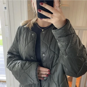 Jacka - Grön jacka från lindex, superbra skick❣️helt slutsåld