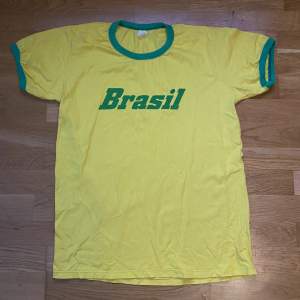 Brasil T-shirt. Väldigt fint skick🫶🫶