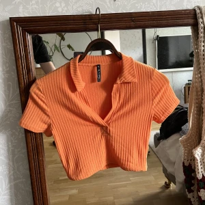 Topp - Orange topp, sitter as snyggt!!!