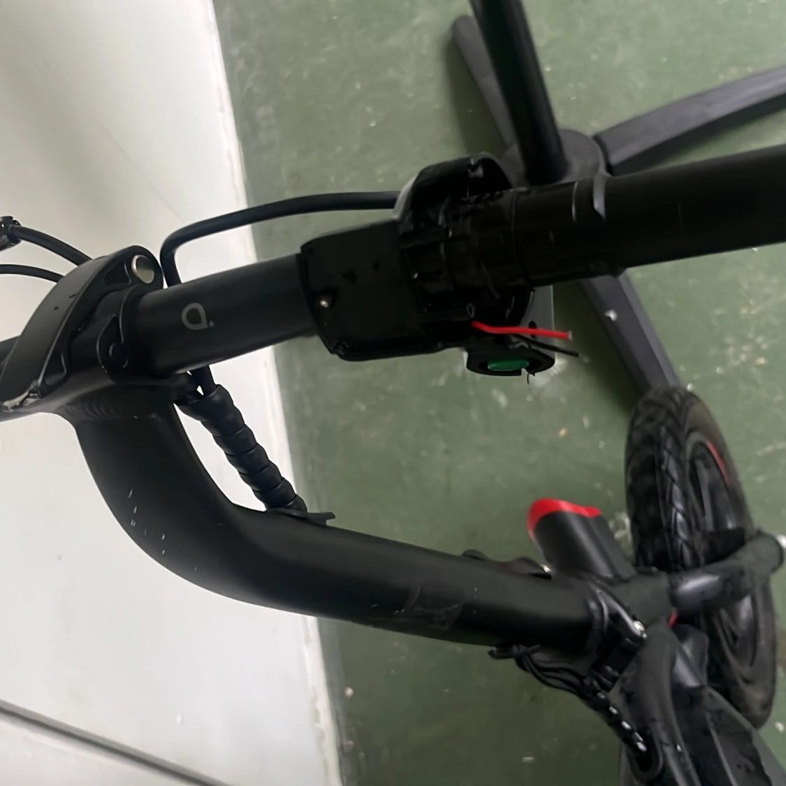 Cykel utan mätare och punkterad  - 90