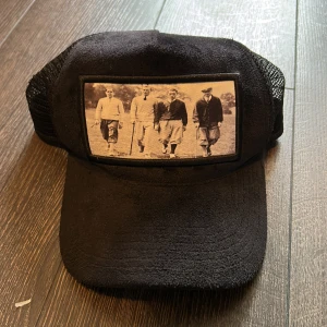 Keps - Säljer en Emilio pendenza keps för ett bra pris. Ny pris nästan 600. 