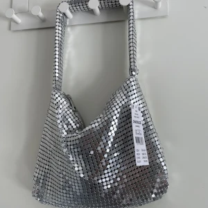 Fest väska🥳 - Super snygg väska från Gina aldrig använd💖