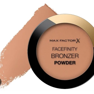 Bronzer  - Bronzer från Max Factor, helt ny och oöppnad. Färgen 001.  Nypris är cirka 180,-  Frakt 15kr