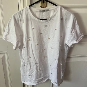 T-shirt  - Säljer denna köpt från Spanien. Aldrig använd. 