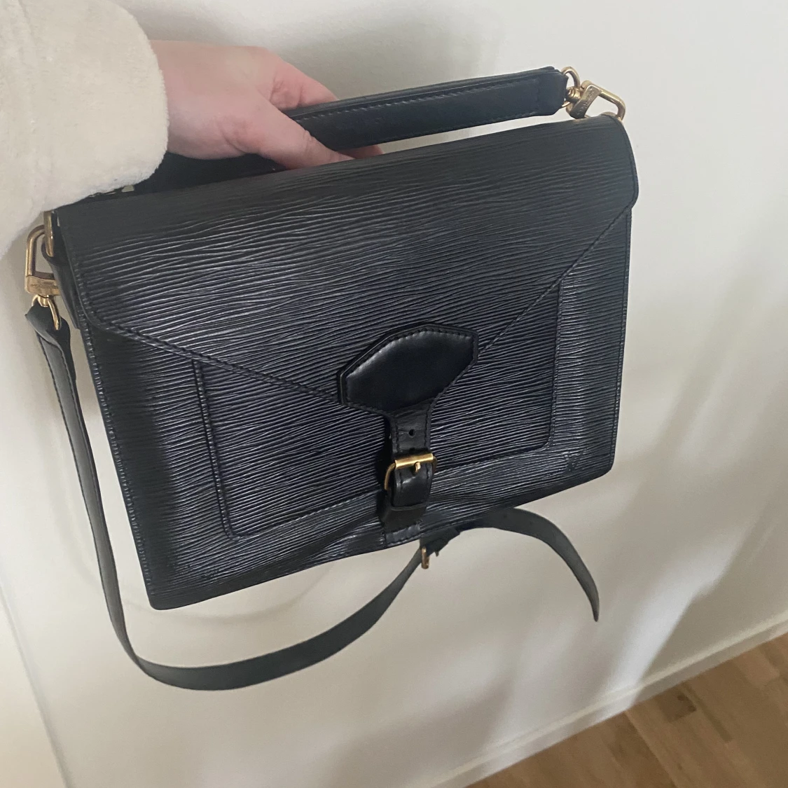 Louis Vuitton biface  - 91