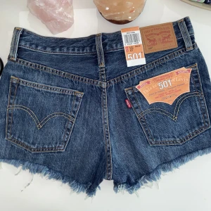 Levi’s 501 Jeansshorts  - Helt nya levisshorts i modellen 501 pris kan diskuteras 
