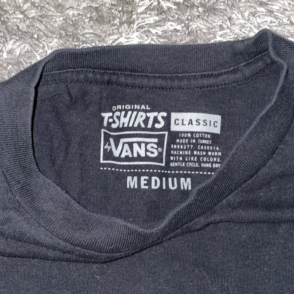 T-shirt från VANS. T-shirts.
