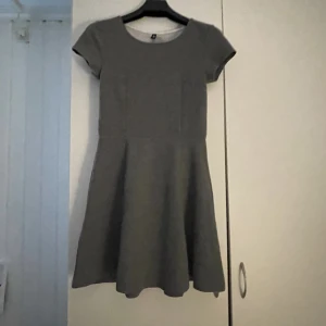 Sommarklänning  - Storlek 34