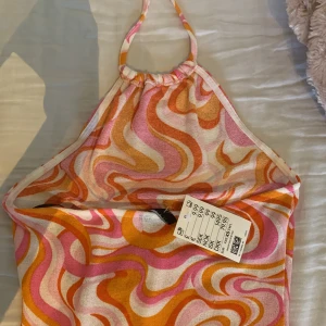 Stickad klänning - Helt ny från H&M med prislapp kvar💛