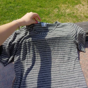 Randig t-shirt - super snygg med jeans😊