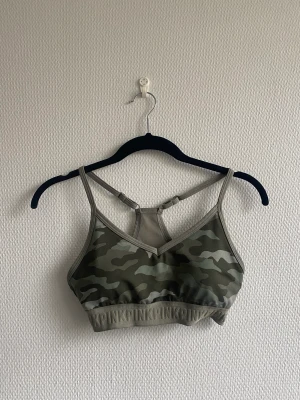 PINK Sportbh  - Toppenskick från PINK Victoria Secret🫶🏼🌻 storlek s