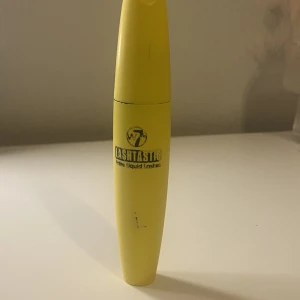 Mascara - ENDAST testad 1 gång, älskar borsten!💛