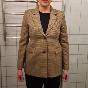 & Other Stories Suit Jacket  - Beautiful wool suit jacket from & Other Stories in new condition, never worn. 98% wool and 2% elastane. Bought in 2019