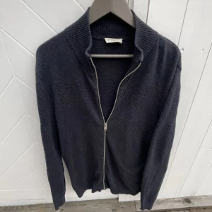 SELECTED HOMME  KOFTA - Kofta från selected homme i storlek Large - Skick 8/10 Nypris: 700 mitt pris: 299