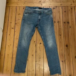 Tiger of Sweden jeans - Tja, säljer mina tiger of Sweden jeans i storlek 34/32 kond 8/10 hör av er vid frågor eller funderingar 