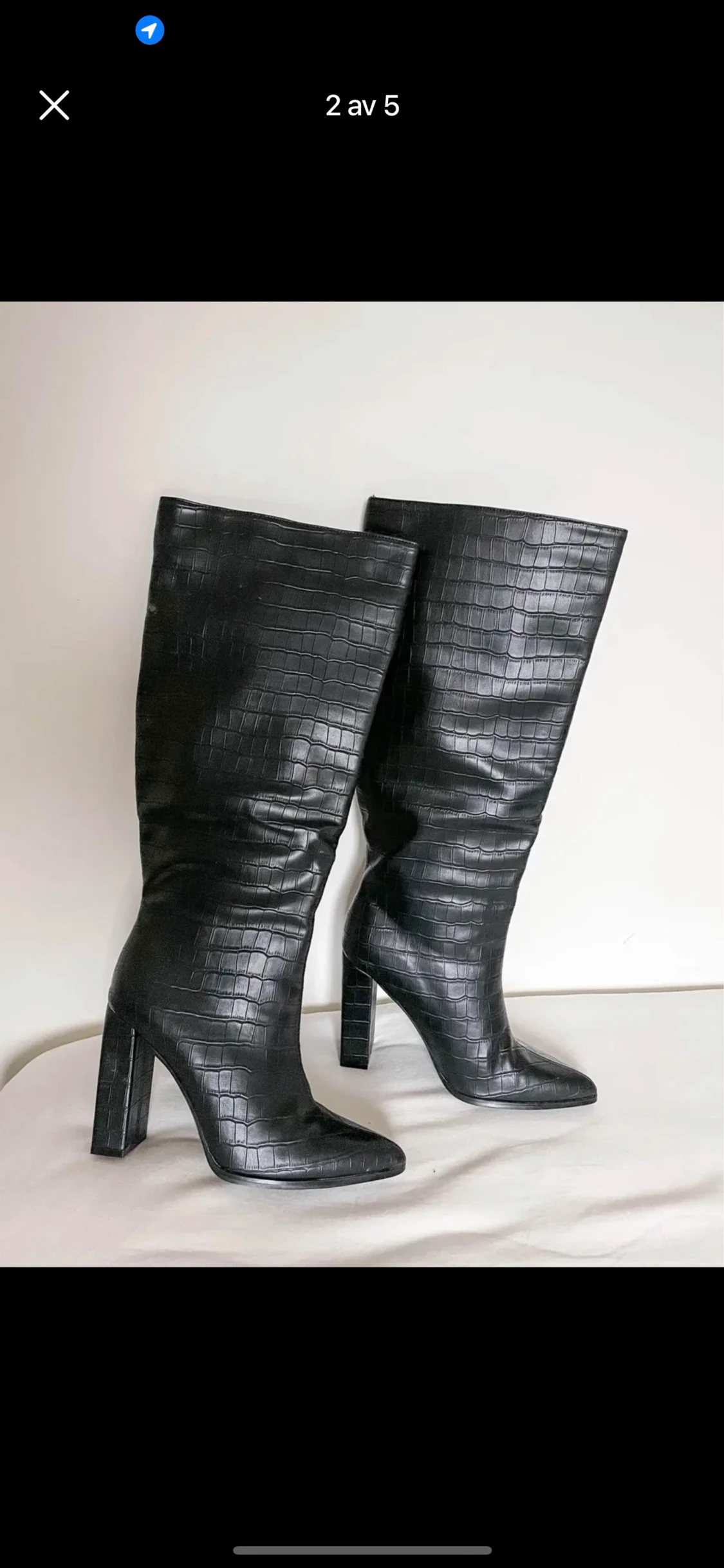 Krokodilmönstrade stövlar med klack