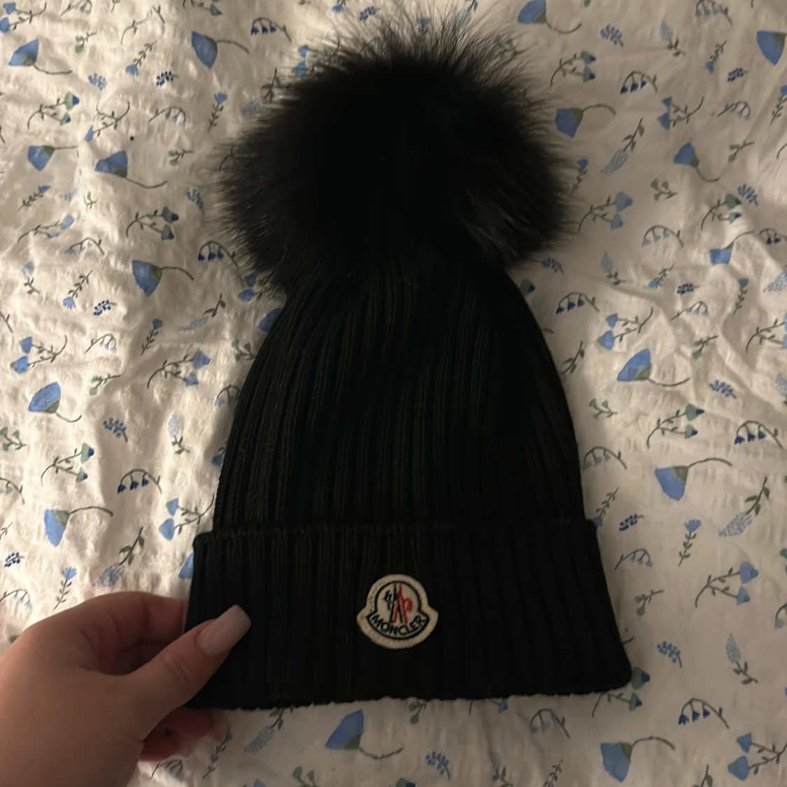 Moncler mössa