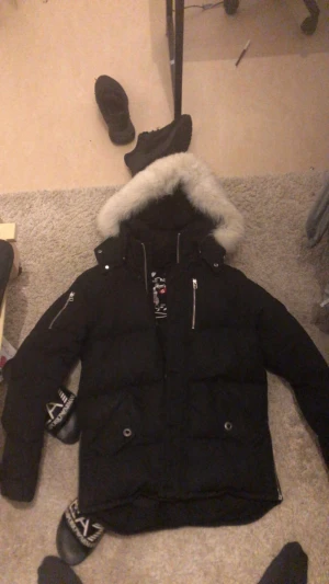 Moose knuckles - Moose knuckles 3q Äkta  Storlek M Felfri  Byten funkar eller snabb affär 